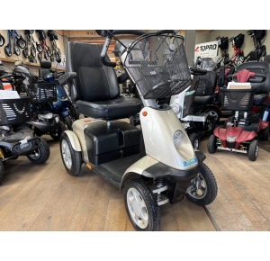 TROPHY 6 4 WIEL MET EXTREME GOEDE VERING EN NIEUWE ACCU TWV 500 EURO